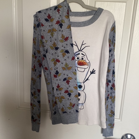 Olaf PJs - Picture 2 of 2